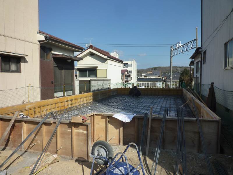 基礎工事にはいりました