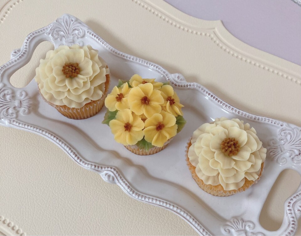 あんこで作る可愛いお花のカップケーキ