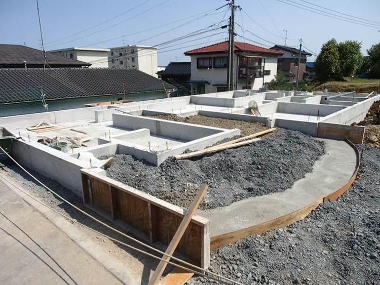 基礎工事