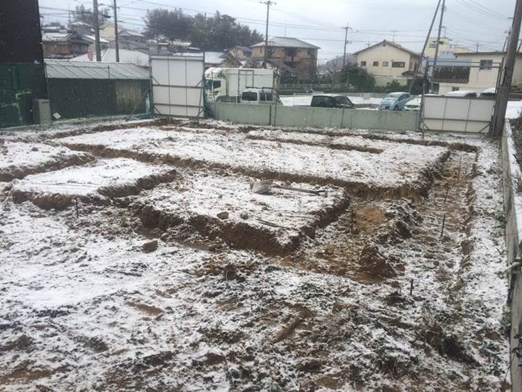 基礎着工　掘り方