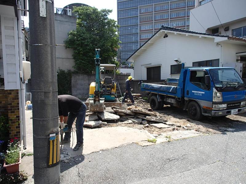 解体工事開始