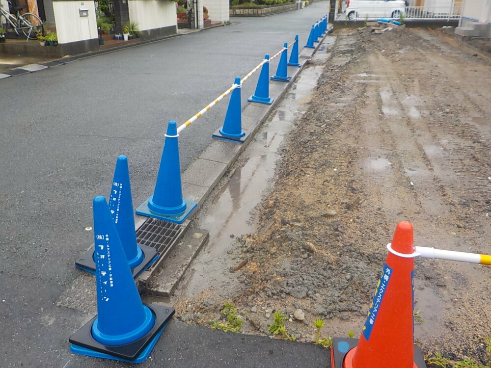 道路の縁石入れ替え