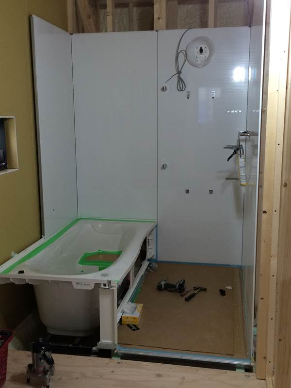 お風呂場施工中