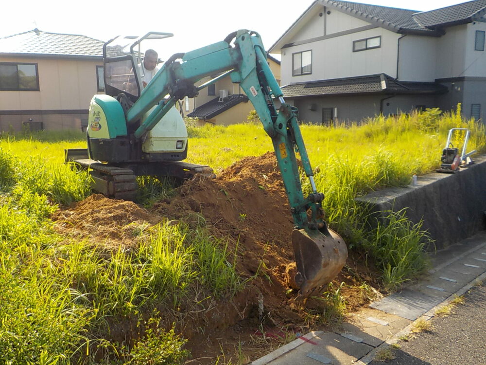 基礎工事スタート