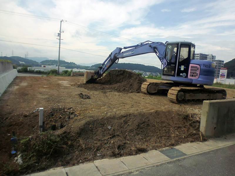 地盤面、きれいに整ってきました。