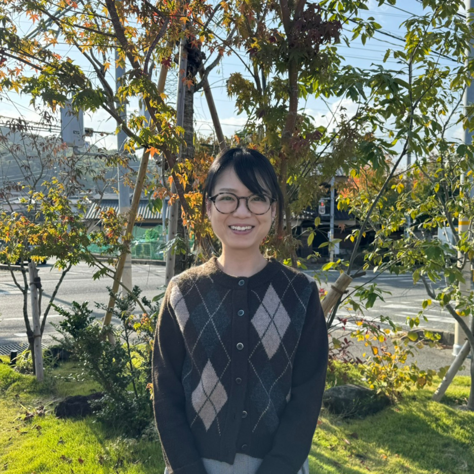 総務課　青木　茜