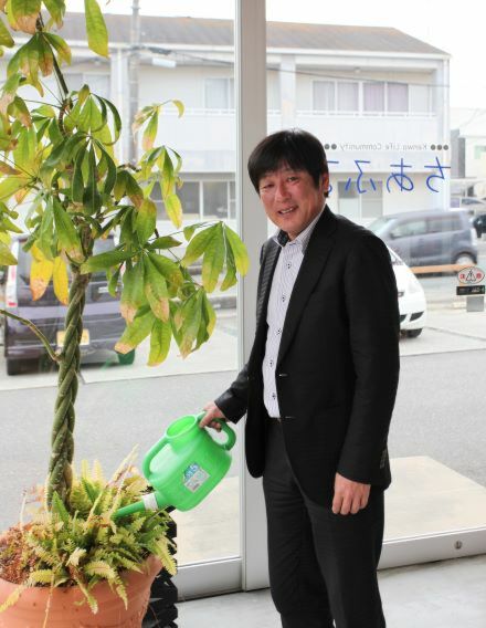 代表取締役社長　柴﨑 友宏
