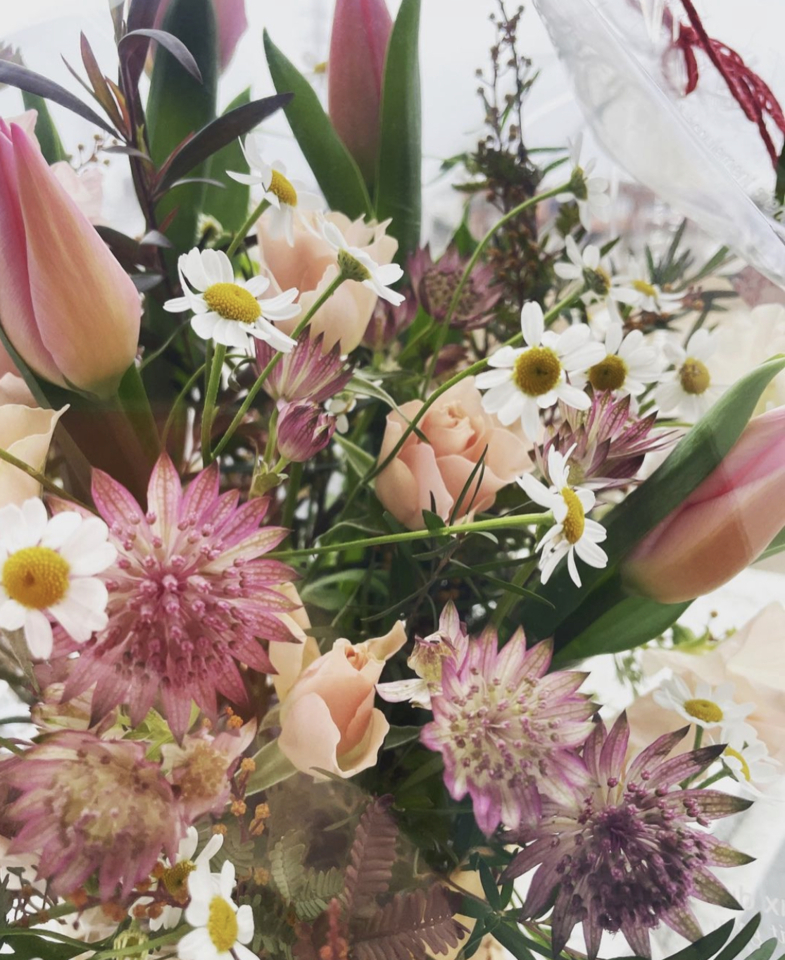 春の芽吹きを楽しむアレンジ