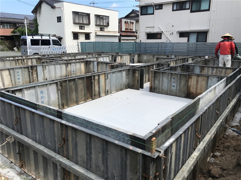 基礎工事