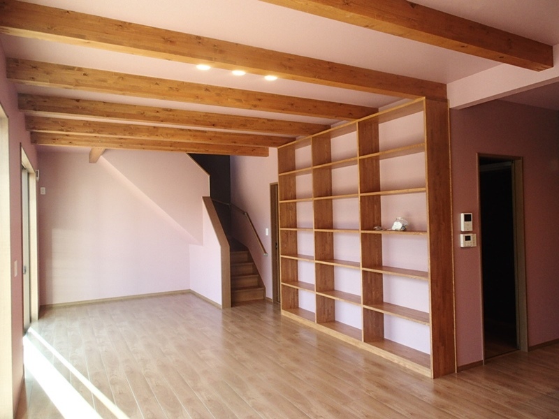 外観と内装のギャップがカッコイイ！彩りのセンスが光るオシャレな家(山陽小野田市)
